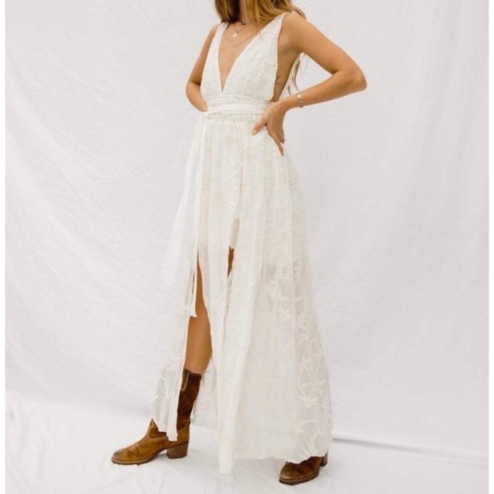 NWOT Jen’s Pirate Booty Bourbon Dress in Natural Cream Embroidered Floral